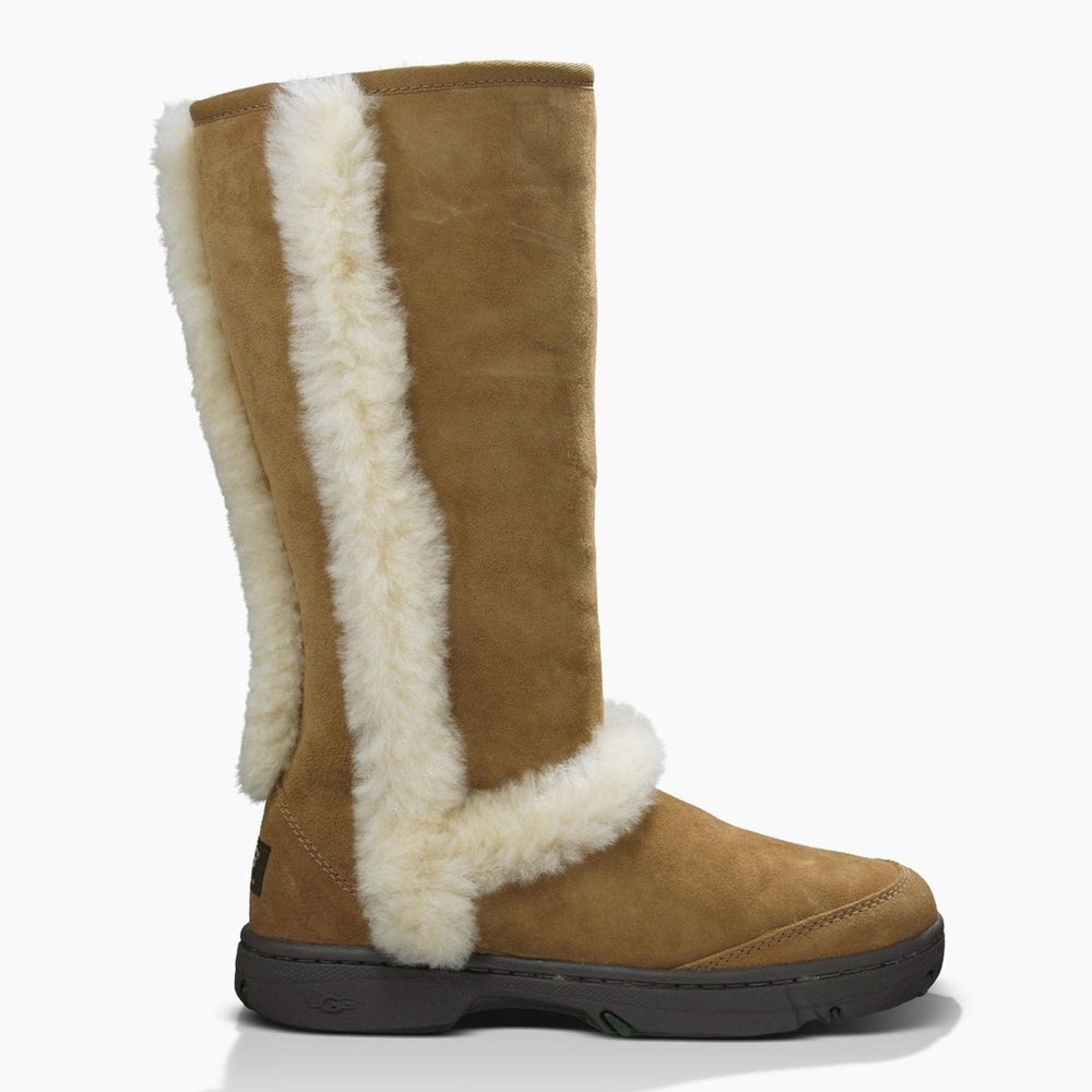 Sheepskin trimmed UGG boot with fur lining